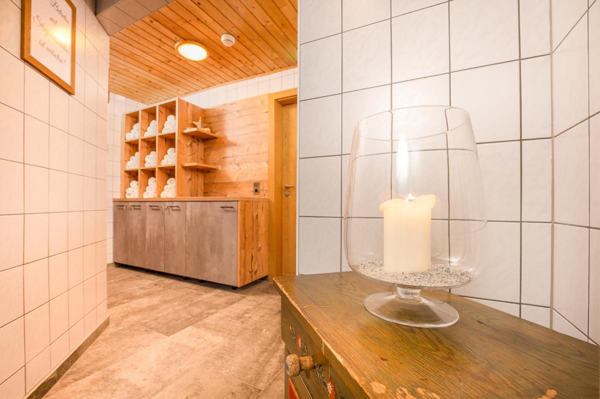 Alpen Wohlfuehlhotel Doerflwirt ไฮน์เซนแบร์ก ภายนอก รูปภาพ