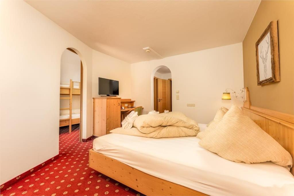Alpen Wohlfuehlhotel Doerflwirt ไฮน์เซนแบร์ก ภายนอก รูปภาพ