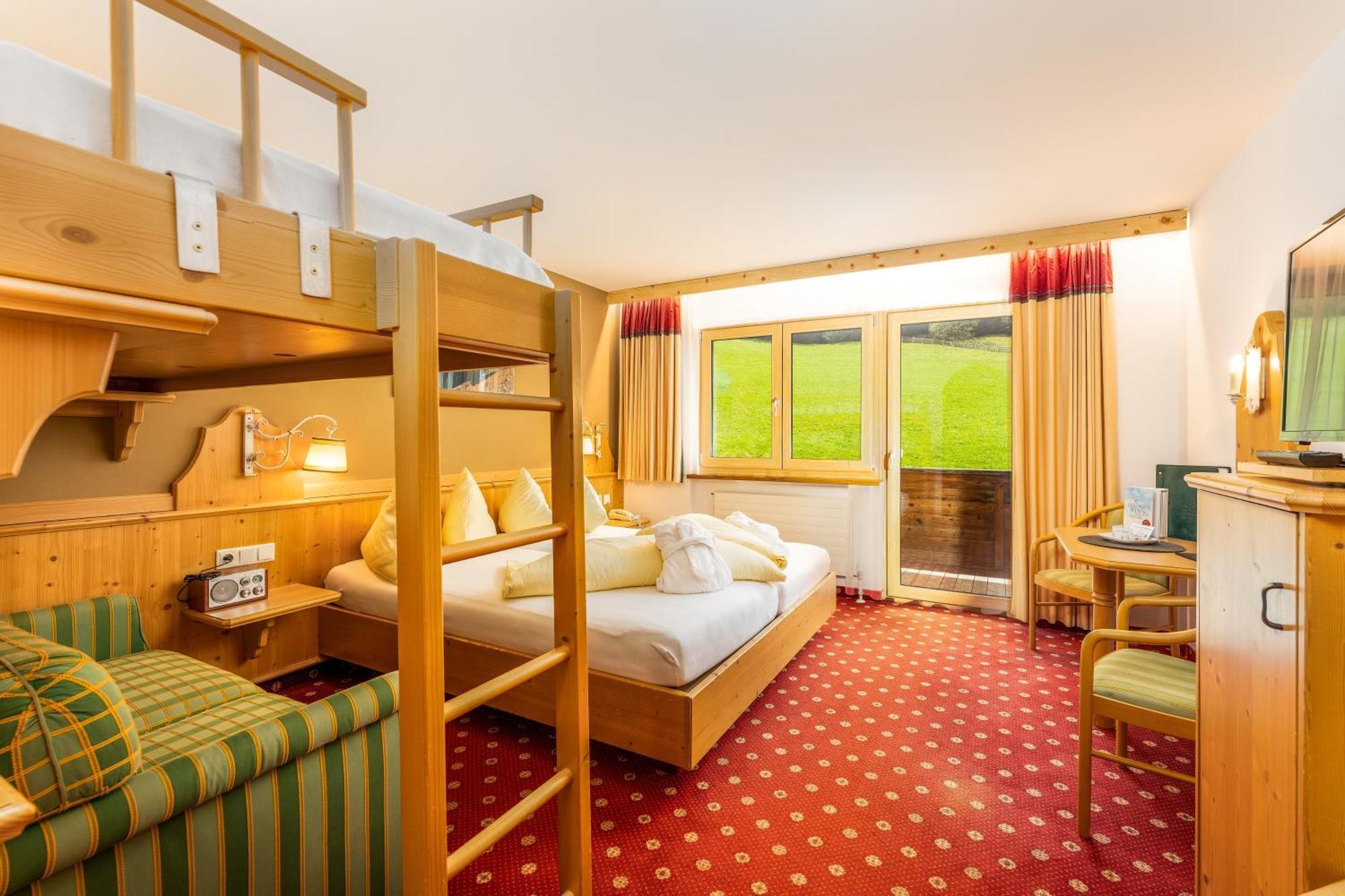 Alpen Wohlfuehlhotel Doerflwirt ไฮน์เซนแบร์ก ภายนอก รูปภาพ